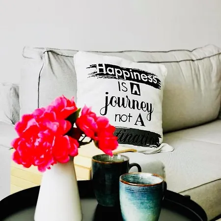 Lägenhet Michel Flat By Renters Cy Larnaca
