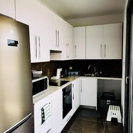 Lägenhet Michel Flat By Renters Cy *